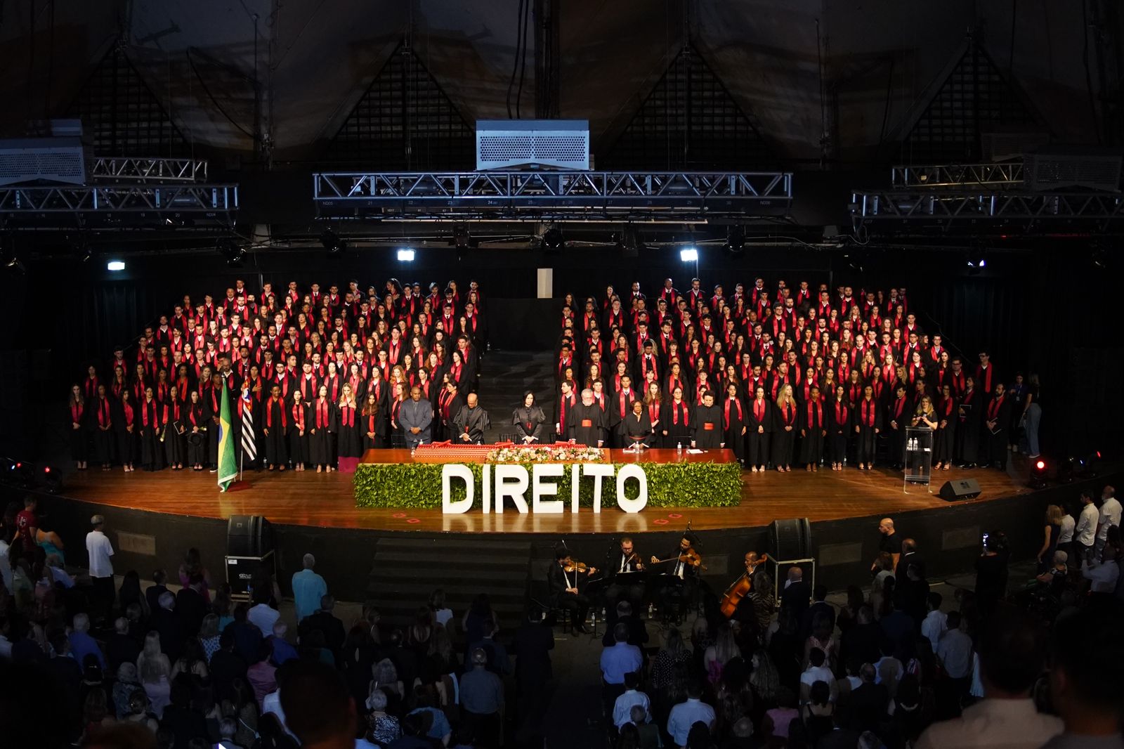 "Cotas, diversidade, pluralismo, pertencimento e defesa da democracia marcam formatura festiva da Turma 191"- Foto: Rudi Silva / UOON Plataforma Digital