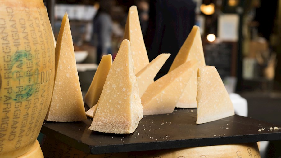 O queijo campeão deste ano foi o Parmigiano Reggiano, da Itália - Foto: reprodução TasteAtlas