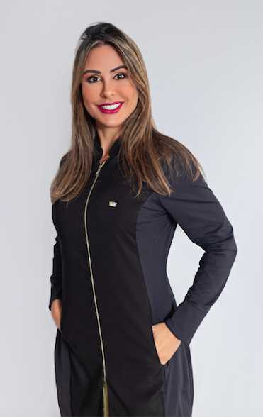 Dra. Virna Patusco tem 45 anos, quase 30 de profissão e faz caridade desde o início da carreira - Foto: arquivo pessoal