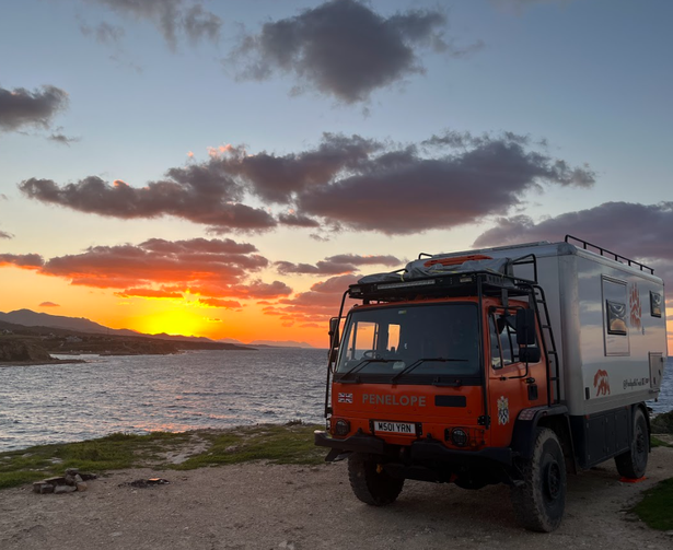 O motorhome deles ficou assim - Foto: Craig Saunders