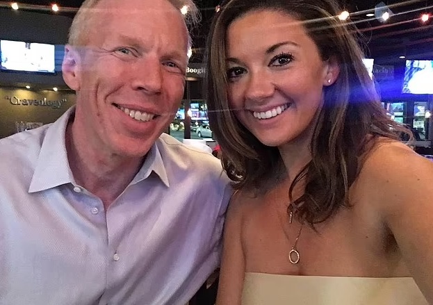 Ace pediu Amanda em casamento em 2020 em um restaurante nos arredores de Brooklyn Bridge. Foto: Reprodução/Internet