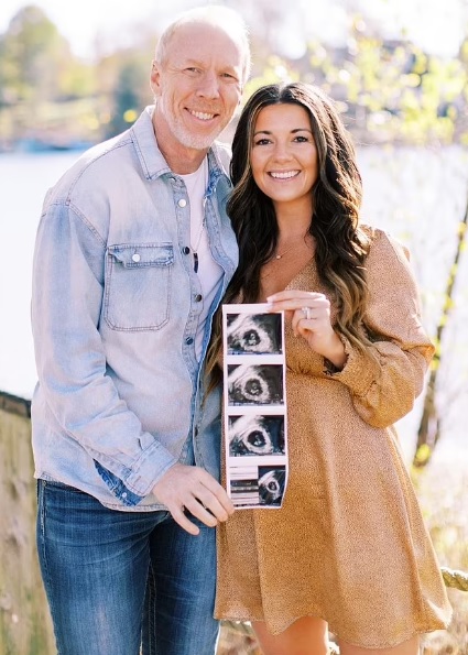 Ele está animado por ser pai pela terceira vez e não está preocupado por ser mais velho desta vez. Foto: Reprodução/Internet