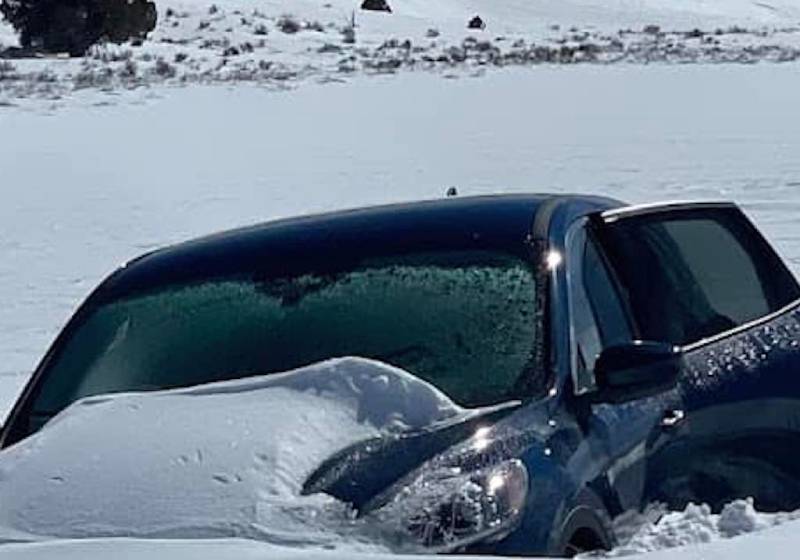 O idoso de 81 anos sobreviveu a neve apenas comendo doces e biscoitos por quase uma semana. - Foto: Divulgação/Inyo County Sheriff’s Office