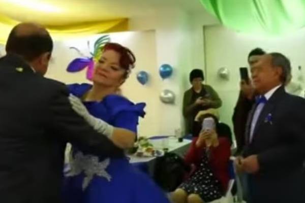 Exemplo de superação, a idosa celebrou à vida e suas conquistas até o presente momento. - Foto: Reprodução/Redes Sociais