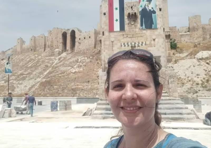 A prioridade da brasileira Ana Patrícia na ajuda humanitária foi garantir que hospitais tivessem suprimentos médicos e remédios suficientes para tratar os feridos. - Foto: Arquivo Pessoal