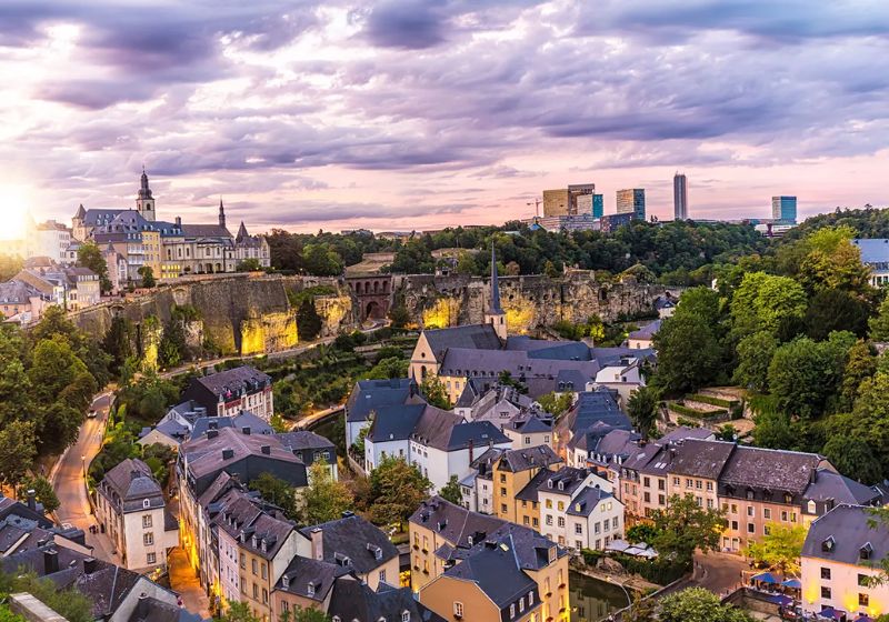 Luxemburgo, charmoso país europeu, está com vagas abertas para brasileiros. Anima? - Foto: Divulgação/EuroDicas.