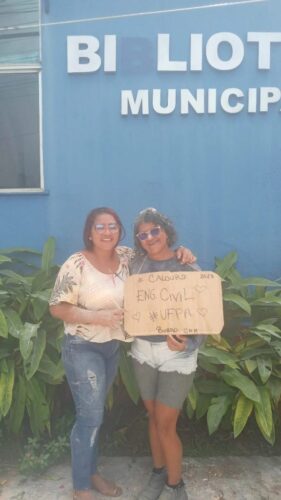 “Sempre com muita garra, e força de vontade”, disse a auxiliar de pedreiro aprovada na universidade — Foto: Arquivo Pessoal