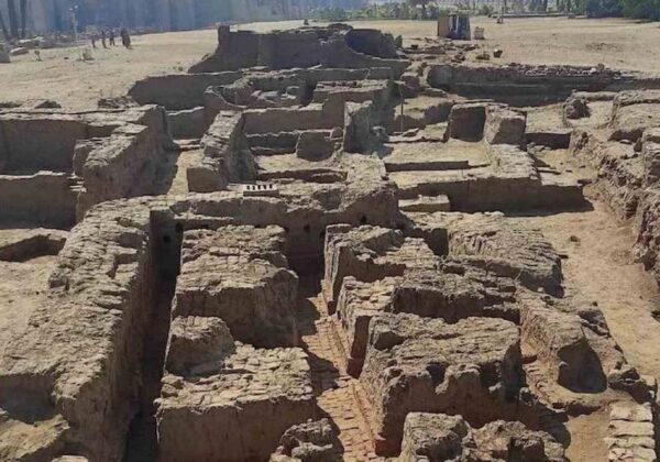 A cidade romana descoberta abrigava pombos como animais domésticos de estimação para a comunicação - Foto: Ministério Egípcio de Antiguidades