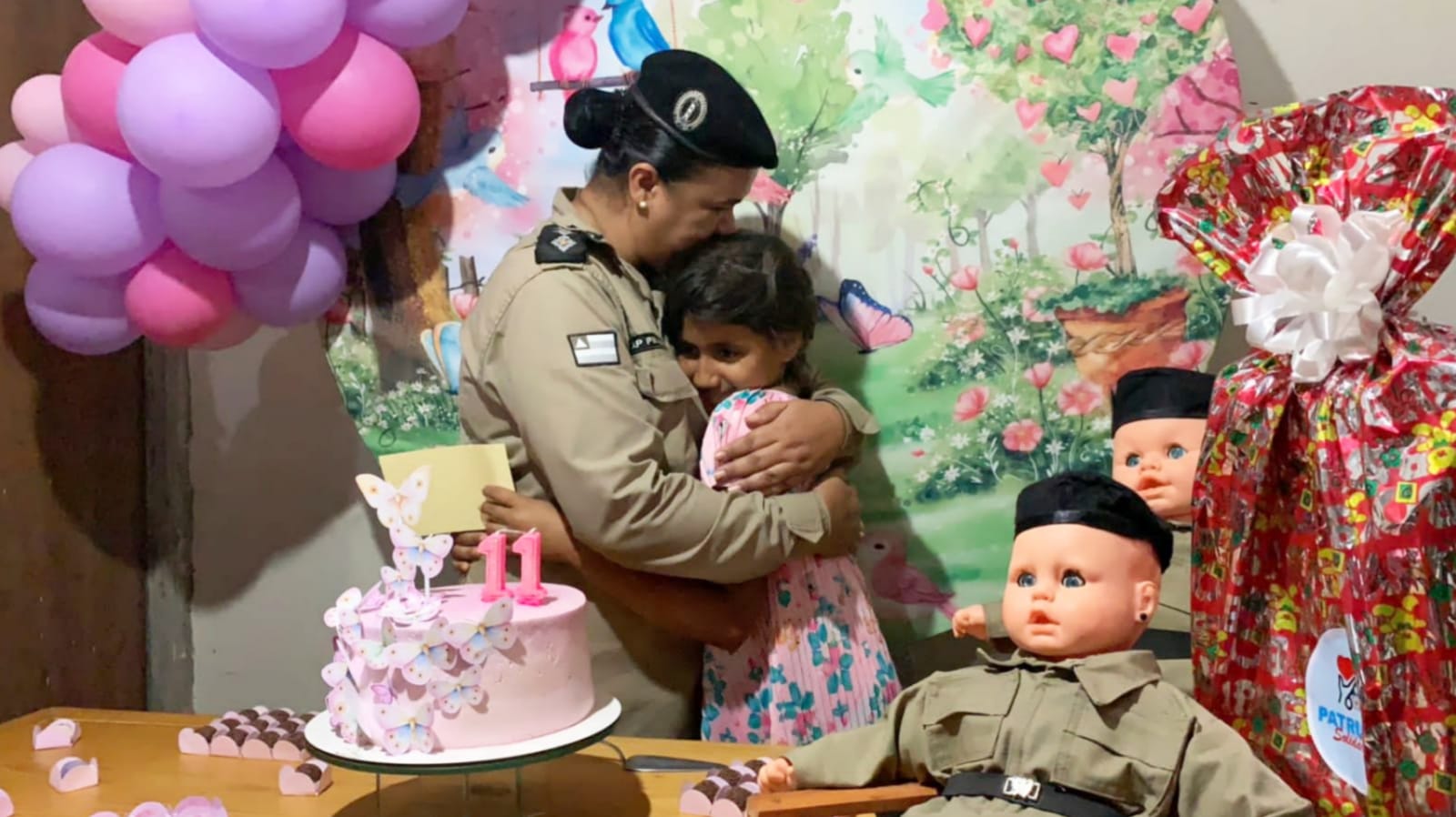 A festa teve bolo, decoração, presentes e muito amor - Foto PMBA