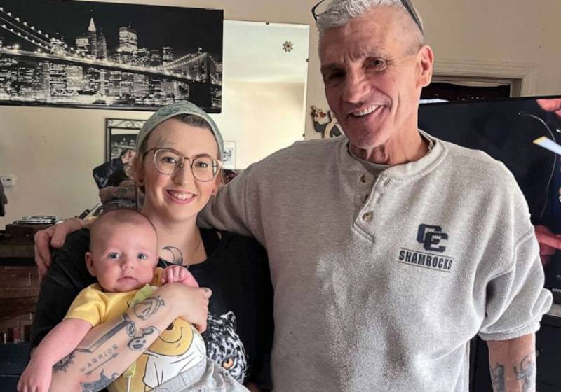 A jovem órfã de mãe pediu ajuda aos internautas para saber mais sobre suas raízes e quem sabe achar o pai. Felizmente, deu certo! - Foto: Arquivo pessoal