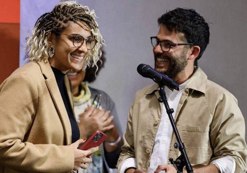 Os brasileiros fizeram história e ganharam o Leão de Ouro por um projeto importante, que beneficia pretos e indígenas. - Foto: reprodução CAU/SP