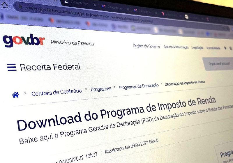 Especialistas orientam a entregar a declaração do Imposto de Renda hoje, mesmo que ela esteja incompleta - Foto: reprodução / Agência Brasil