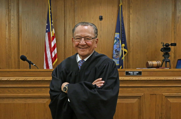 O juiz Frank é conhecido por ser o "juiz mais generoso do mundo". Foto: Reprodução/Caught In Providence.