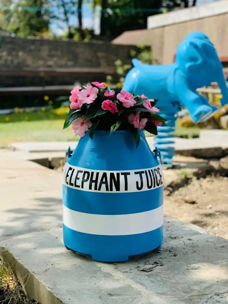 Muitas das decorações da festa eram absolutamente exclusivas - Foto: Melissa Drabble / SWNS