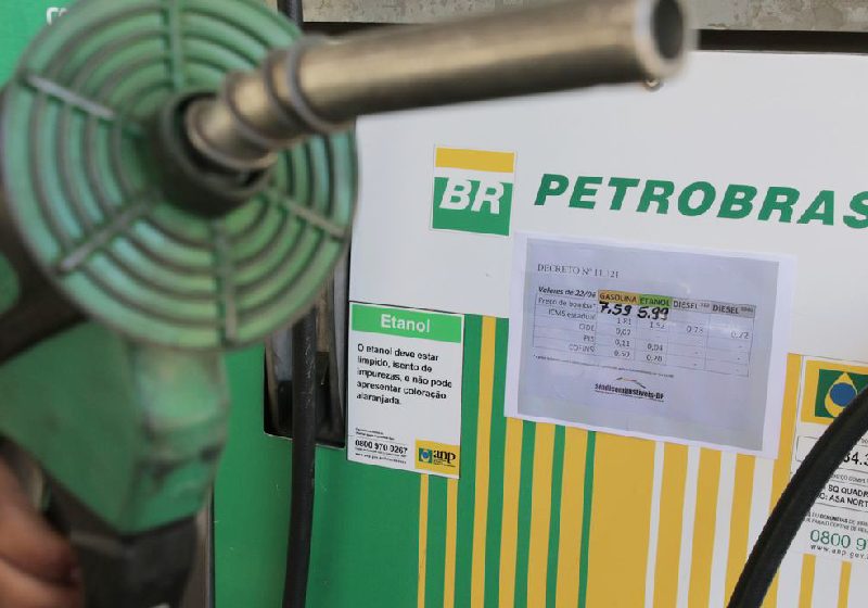 Esta semana foi lançado um canal específico na internet para o consumidor denunciar abuso no preço dos combustíveis - Foto: Fábio Rodrigues Pozzebom / Agência Brasil