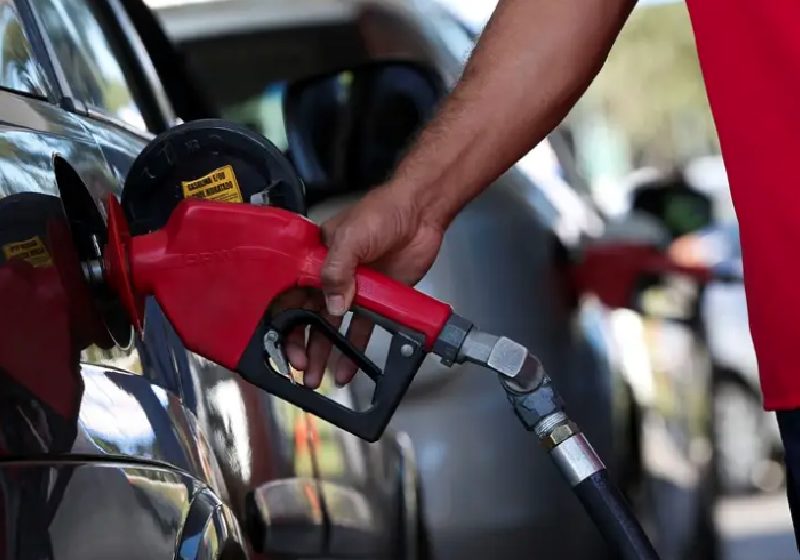 O Dia Livre de Impostos 2023 vai oferecer descontos em gasolina, eletrônicos, produtos de beleza, restaurantes e muito mais. Foto: Reprodução/CDL Jovem.