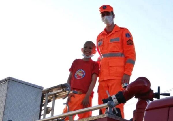 Com as forças revigoradas, Athos lutará bastante e com certeza vencerá a doença! - Foto: Arquivo pessoal