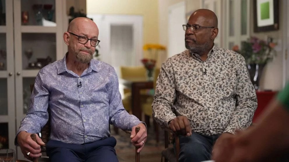 O casal Paul Edmonds e Arnie House são casados desde 1980 e enfrentam a AIDS juntos! Foto: Reprodução/ABCTv.