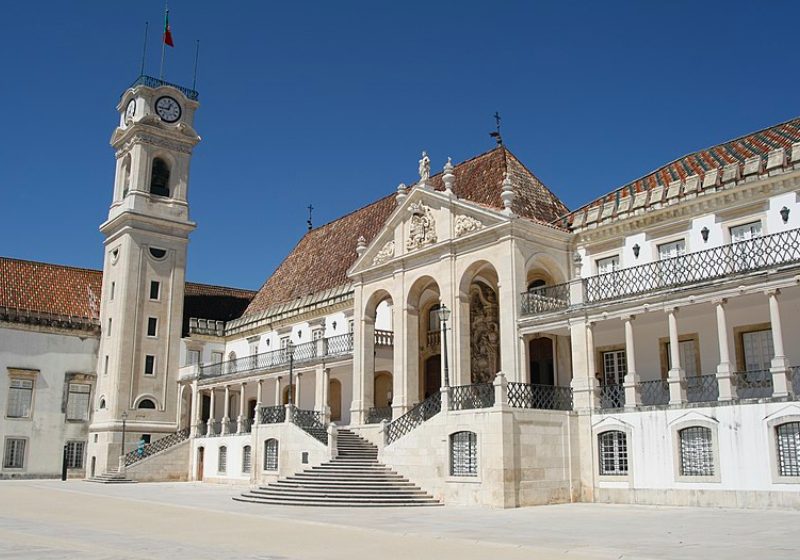Veja como usar sua nota do Enem para estudar na Universidade de Coimbra, em Portugal, uma das mais antigas do mundo - Foto: Wikimedia Commons,