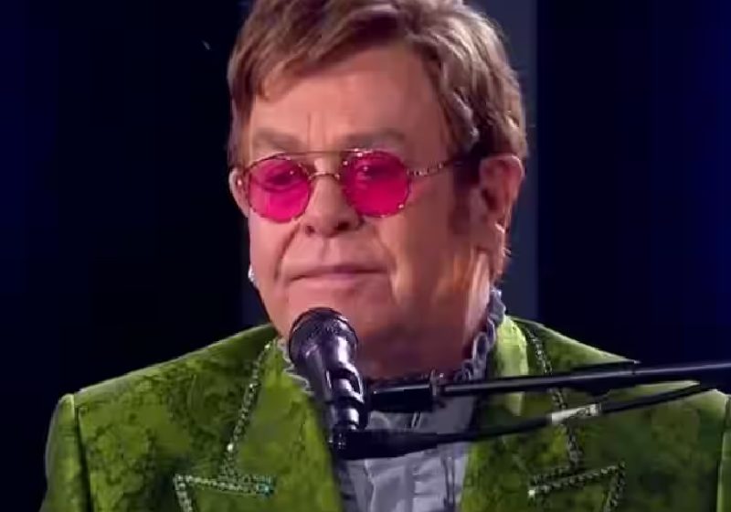 Elton John fez seu último show e anunciou aposentadoria, após uma carreira brilhante na música internacional - Foto: reprodução / Twitter