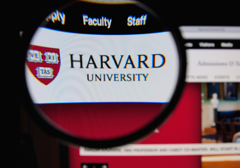 Mais de 65 cursos online e gratuitos de Harvard estão com inscrições  abertas