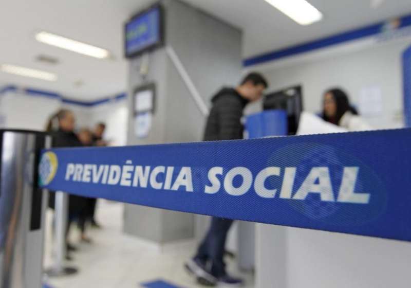 Apesar de as agências do INSS estarem fechadas durante o feriado de Corpus Christi, o aplicativo para celular Meu INSS vai fornecer diversos serviços para os usuários. - Foto: Reprodução/Bramante Previdência.