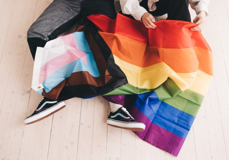 A violência contra jovens LGBTQIA+ está sendo combatida em várias escolas do DF. - Foto: Pixabay