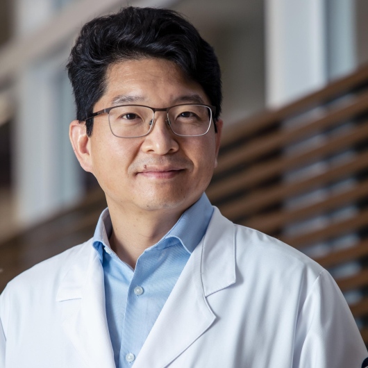 Sr. Marcos Samano é o único médico do Brasil que realiza o procedimento. - Foto: Doctoralia