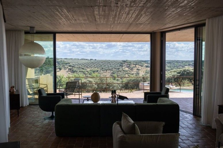 A vista da pousada é um charme, direto para os oliveiras do casal. Foto: Reprodução/Duarte Bivar.