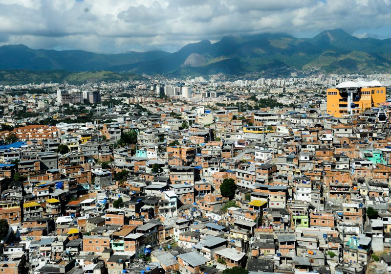 Ter faculdade na favela é uma antiga reivindicação dos moradores do Complexo do Alemão, no Rio, que vai receber um campus do IFRJ, uma instituição pública de nível superior. - Foto: Reprodução/Tomaz Silva / Agência Brasil