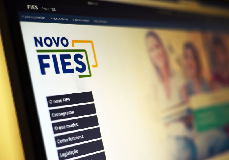 As inscrições do Fies iniciaram no último dia 04. A pré-seleção acontece em agosto - Foto: Fies