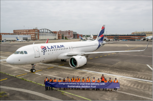 A aeronave da Latam operou com 30% de SAF entre a França e Fortaleza. - Foto: divulgação