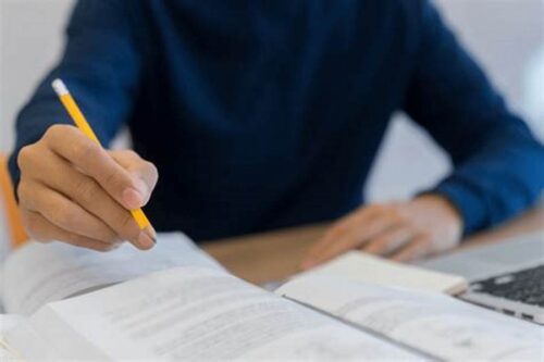 Os candidatos podem se preparar para as provas, que acontecem até dezembro deste ano. - Foto: Pixabay