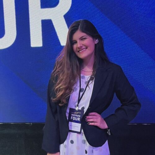 Bianca é de SP e ama robótica. - Foto: arquivo pessoal