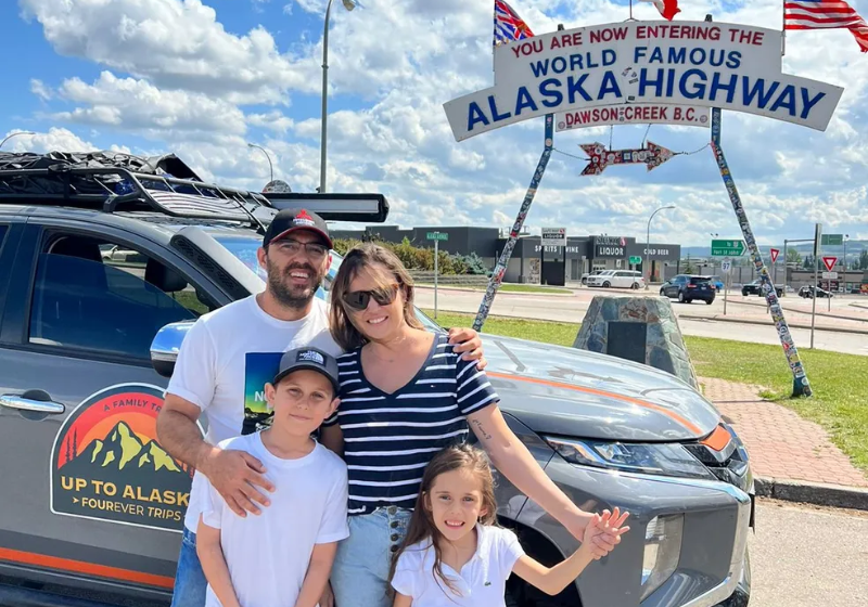 A aventura começou no Paraná e terminou 35 mil quilômetros depois, no Alasca. - Foto: arquivo pessoal