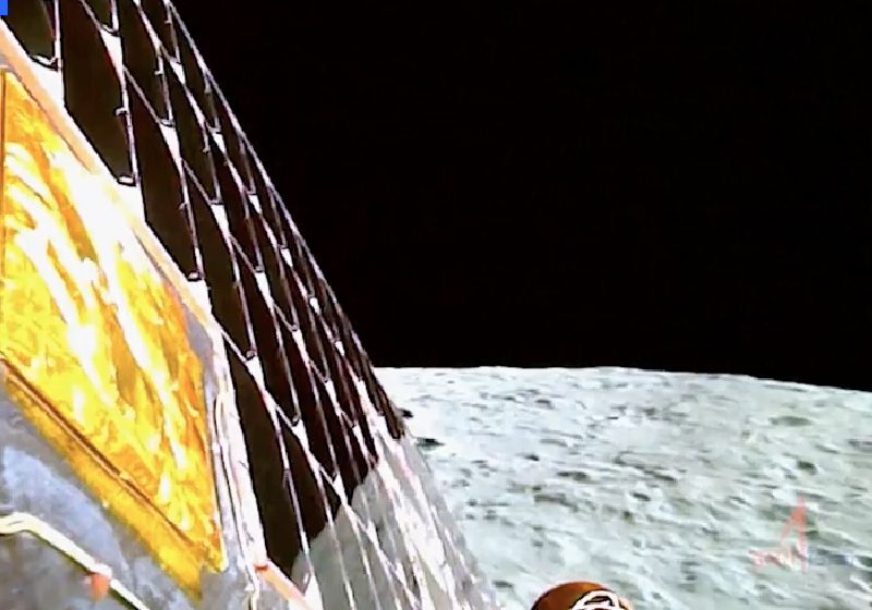 A Índia fez um pouso histórico, sem tripulação, no pólo sul da Lua - Foto: reprodução / NBCNews