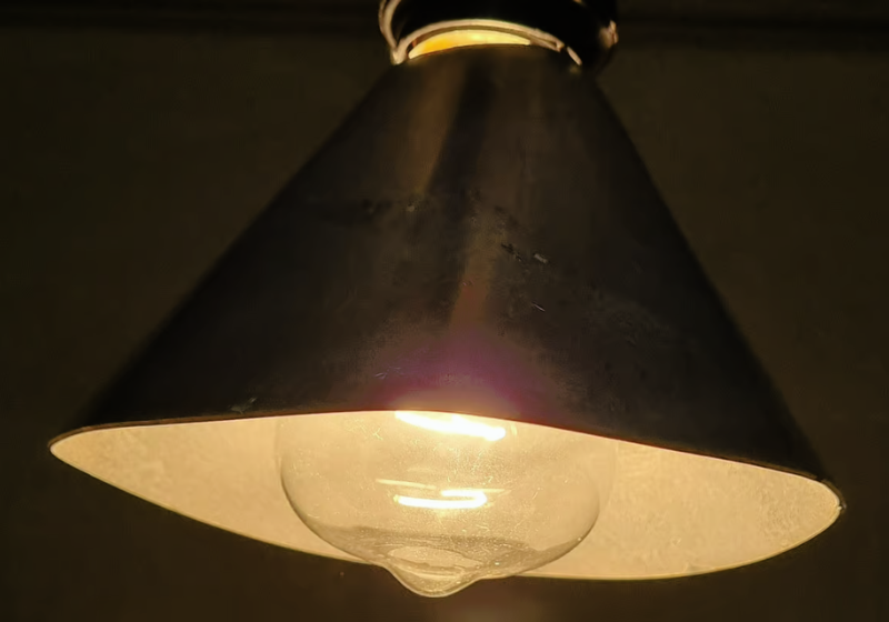 O revestimento no abajur funciona como um purificador de ar e faz neutralizar compostos químicos dentro do ambiente onde estiver. - Foto: Reprodução/Minhyung Lee.