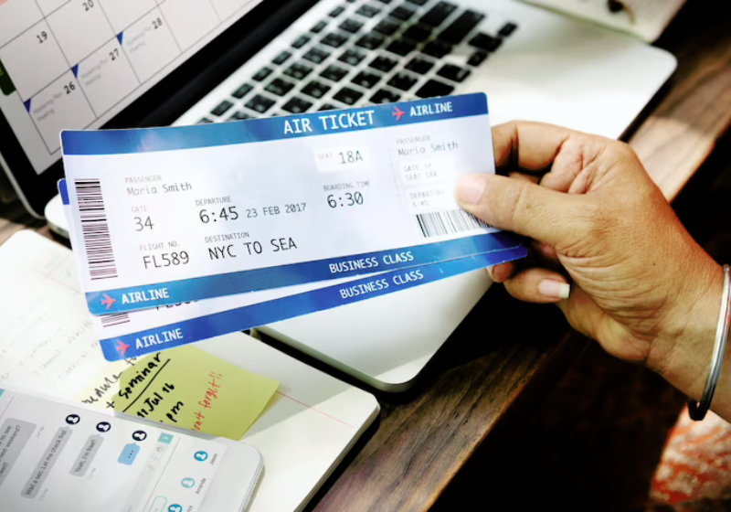 Usando esses sites, você vai conseguir encontrar passagens baratas e sem precisar se preocupar com o cancelamento de pacotes. - Foto: Reprodução/Freepik.