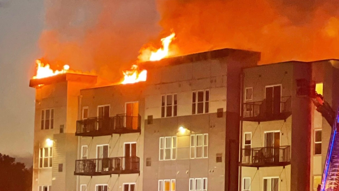 O apartamento foi todo destruído pelo fogo. - Foto: arquivo pessoal