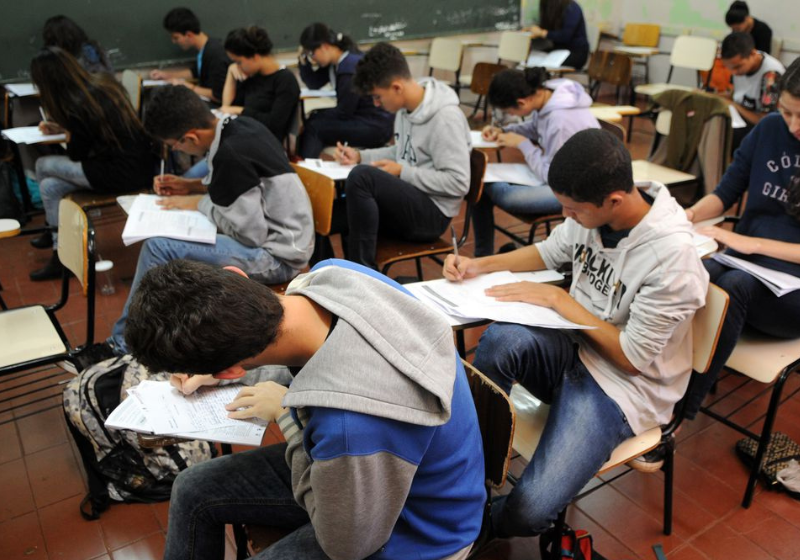 Entre as dicas para se preparar para o Enem, refazer as provas antigas e organizar um cronograma. Foto: Reprodução/Gabriel Jabur (Agência Brasília).