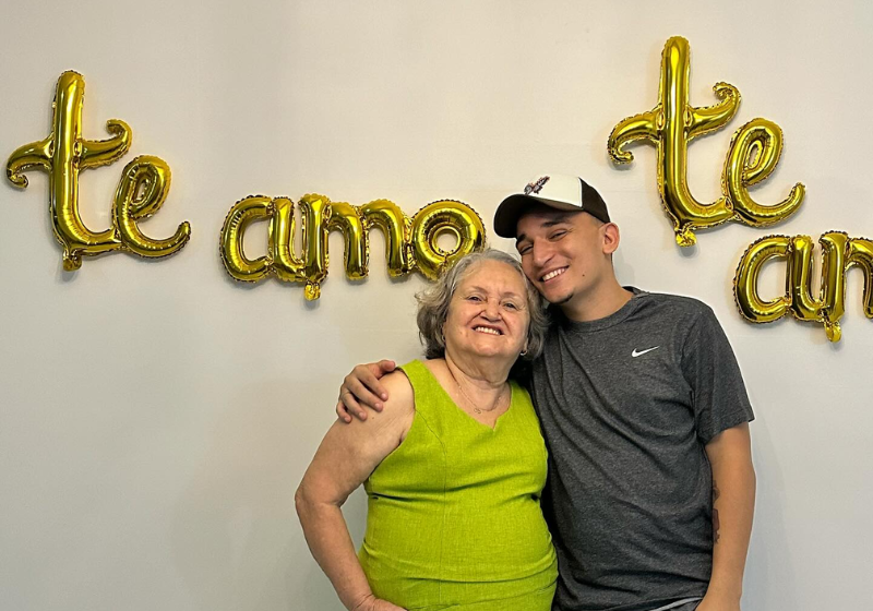 O cantor João Gomes surpreendeu a avó dele com uma casa de presente. Promessa de infância. - Foto: reprodução Instagram