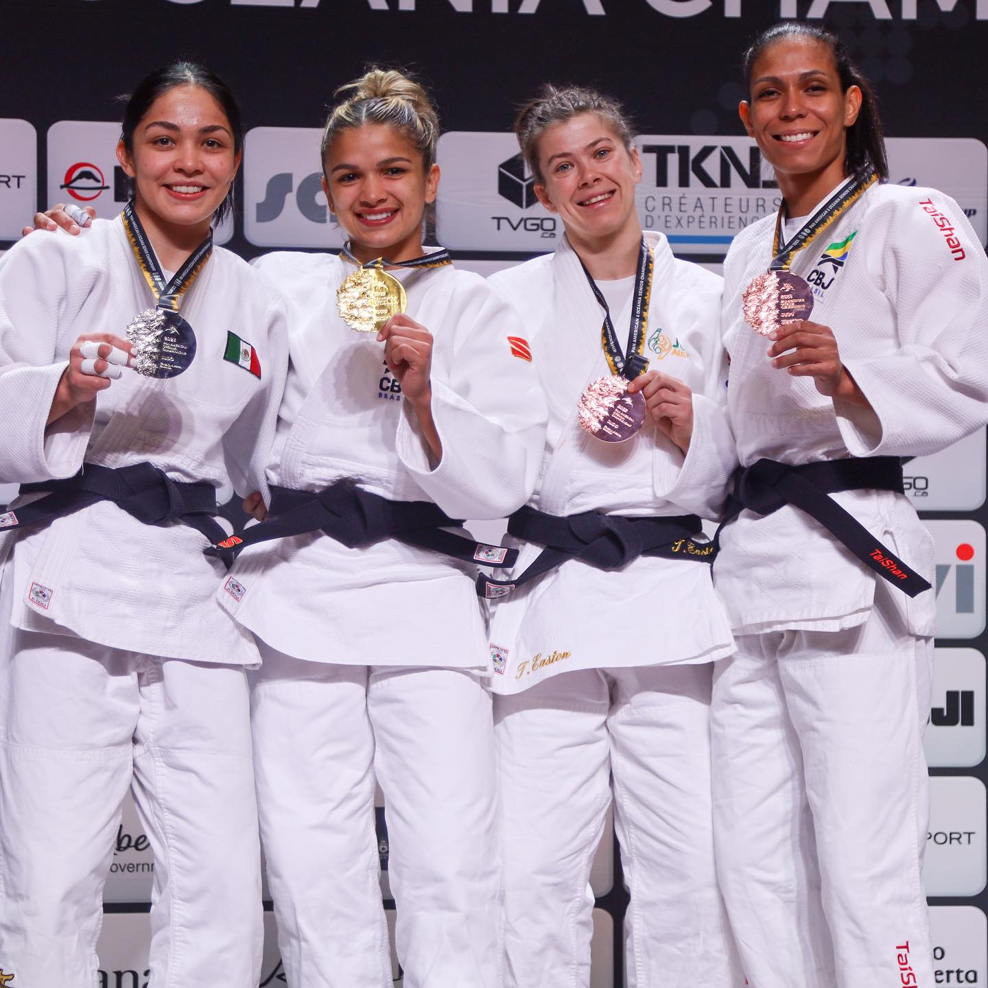 Com a medalha, a atleta segue viva em busca de uma vaga olímpica. Foto: Reprodução/@larissapimentajudo.