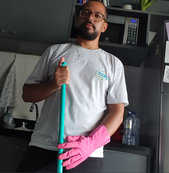 Dono da Hakabô a Bagunça, Thiago vem realizando sonhos. Foto: Reprodução/Instagram.