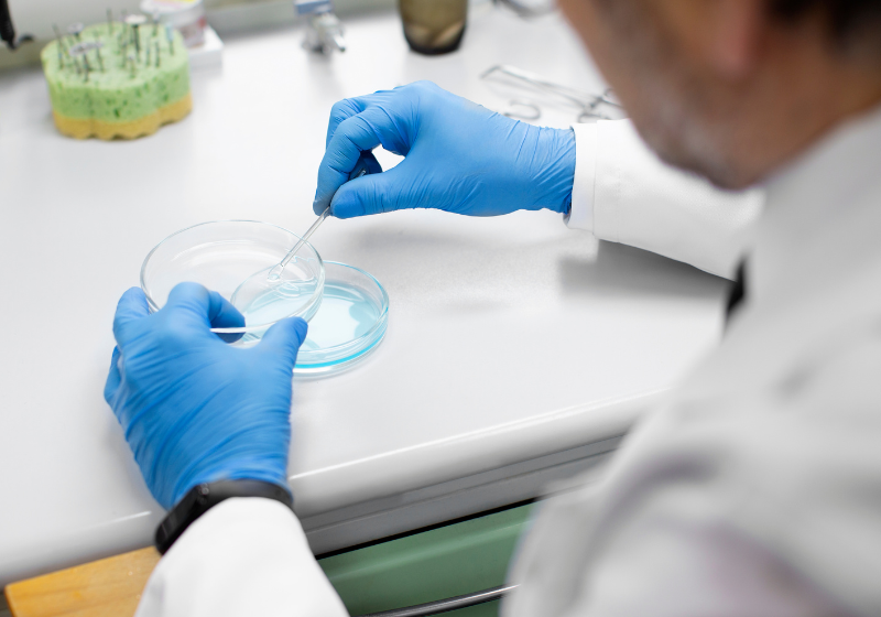 O produto foi desenvolvido por cientistas russos, que agora vão testar em animais de laboratório. Foto: Reprodução/Freepik.