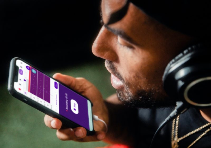 Pesquisadores do Canadá descobriram que IA, Inteligência Artificial é capaz de diagnosticar diabetes pela voz do paciente. - Foto: Soundtrap / Unsplash