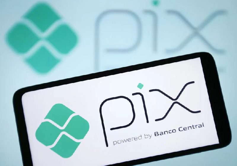 O brasileiro já pode pagar compras com Pix em Orlando, nos Estados Unidos, Argentina e Uruguai. - Foto: Pavlo Gonchar/SOPA Images/LightRocket via Getty Images