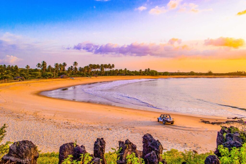 Em São Miguel do Gostoso o atrativo são as praias e o lindo pôr-do-sol. Foto: Reprodução/Natal Viagens.