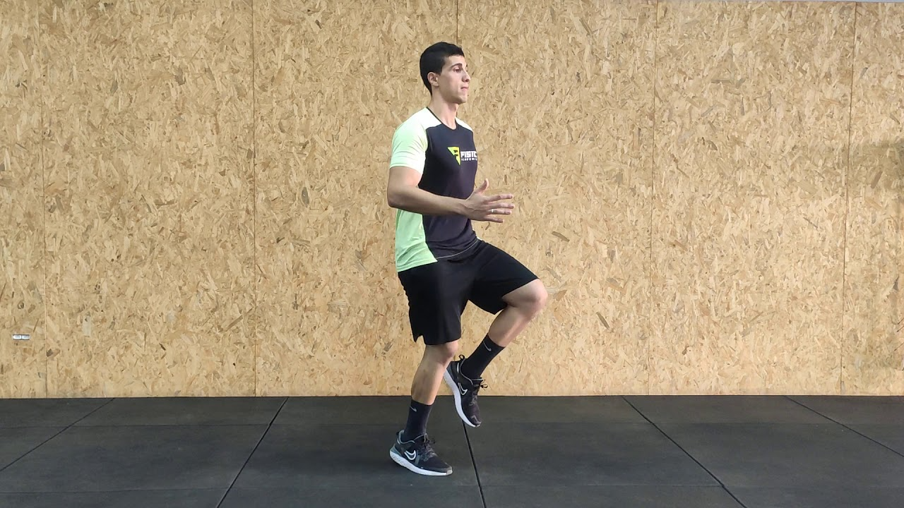 O Skipping pode ser realizado em várias intensidades e ritmos. Foto: Reprodução/@Fisic Academia/Youtube.
