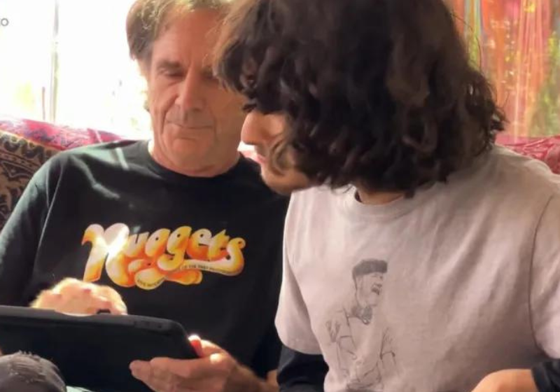 Jacob, o jovem autista que quase não fala criou sinfonia completa na cabeça para se expressar. - Foto: Reprodução/Fantástico 