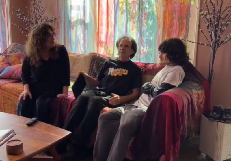 Jacob e a família em sua casa na Califórnia, EUA. Foto: Reprodução/Fantástico